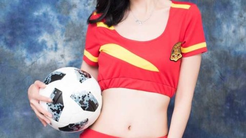 斗牛士军团的美妙序曲 足球宝贝清新写真定格西班牙欧洲杯梦幻开局