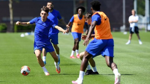 蓝军集结！切尔西铁骑复训直击，科巴姆基地重现铁血轰鸣