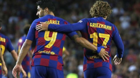 甘伯杯诺坎普经典对决 苏亚雷斯压哨绝杀阿森纳