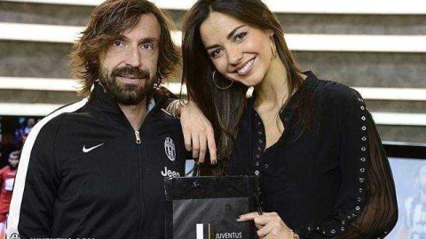 斑马军团新舵手启航，前尤文美女主持晒照致敬“大师”皮尔洛