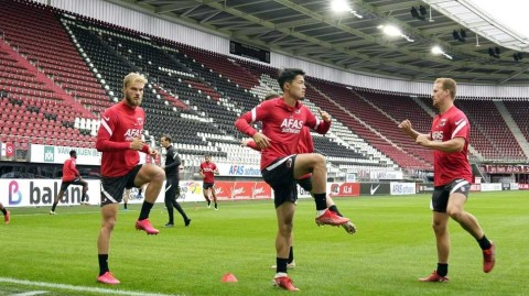 欧联杯生死战前，阿尔克马尔主场最后一练