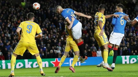 伊布洛克斯雨夜雄狮觉醒：流浪者横扫布隆德比斩获欧联杯首胜
