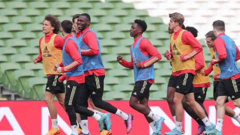 比利时国家队备战友谊赛赛前训练纪实