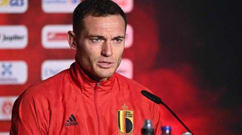 欧洲杯小组第一昂首出线 比利时铁卫维尔马伦出席发布会