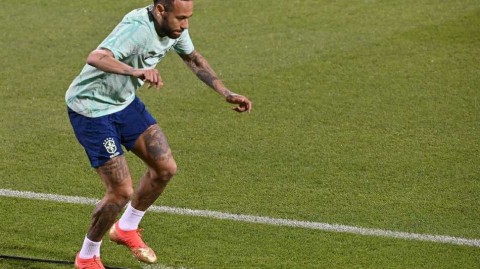 内马尔回归桑巴军团积极备战世界杯淘汰赛