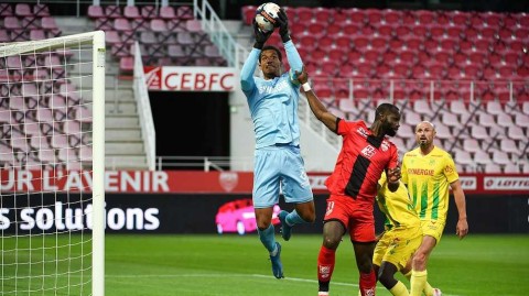 法甲生死战影像纪实：南特客场四球狂胜，送第戎黯淡降级