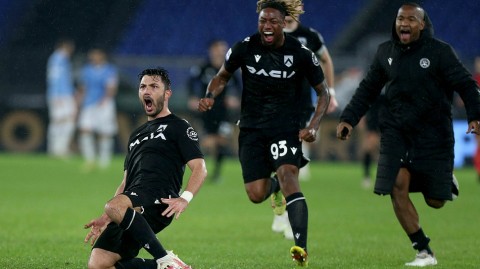 罗马奥林匹克球场见证疯狂八球大战，蓝鹰连追三球却遭读秒绝平