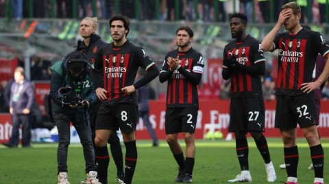 圣西罗惊魂夜：红黑军团主场惨遭绿黑军团五球血洗