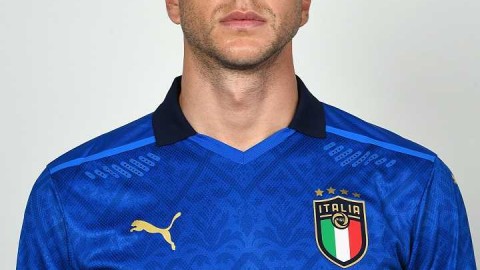 疫情与伤病阴霾下，蓝衣军团的坚韧出征前夜