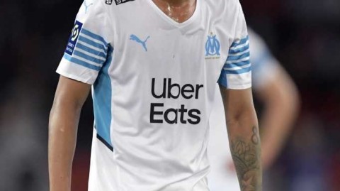 维拉免签二十二岁法国新晋国脚卡马拉