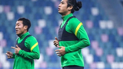 日照备战烽烟再起，北京国安训练场细节彰显求胜欲望