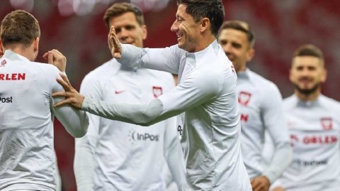 华沙战鼓擂动 波兰雄鹰欧国联赛前厉兵秣马