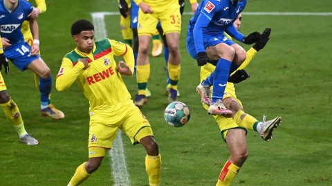 莱茵内卡雨夜之星，克拉马里奇点射双响闪耀全场