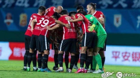 一战定乾坤？逆袭反弹剑指桂冠！成都蓉城2-1神奇逆转玉昆，“黑马奇迹”在此刻铸就