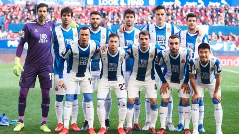 巴塞罗那的沉重哨音：西班牙人队六将确诊，武磊居家隔离牵动人心