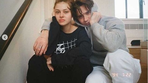 星二代与豪门千金的浪漫之旅：布鲁克林·贝克汉姆与妮可拉·佩尔茨恋情全回顾