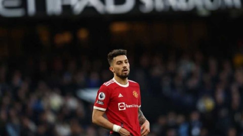 从曼彻斯特到塞维利亚：特莱斯的红白征程