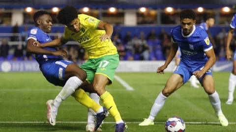 英冠绿茵烽火：伯明翰城激战诺维奇城纪实