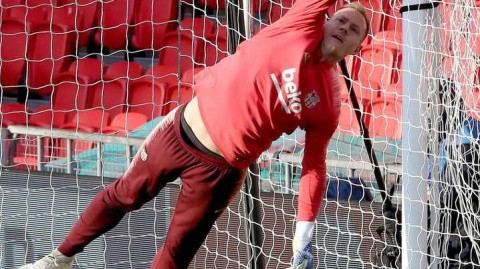 红蓝双星闪耀，巴萨全力出击欧冠巅峰战