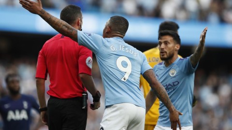 英超新季经典一役：蓝月亮的狂攻与VAR的“叹息之墙”