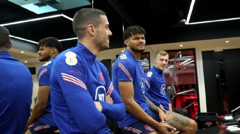 三狮军团厉兵秣马 友谊赛前展露锋芒