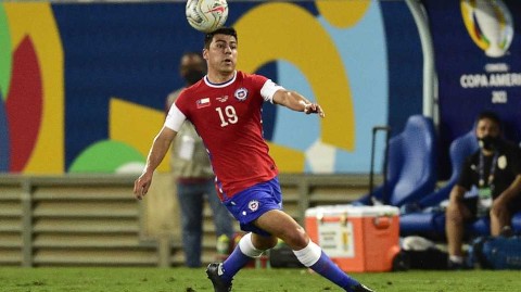 潘塔纳尔之夜：苏亚雷斯救主，乌拉圭战平智利的瞬间定格