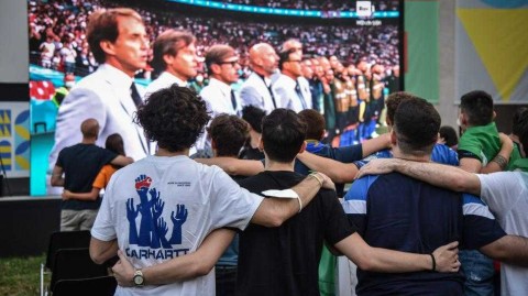 意英决战夜，定格欧洲杯的荣耀与泪水