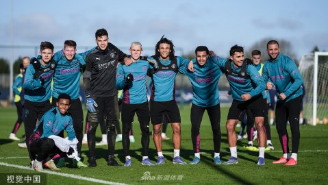 蓝月军团备战侧记：训练场上的专注与笑容