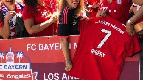 拜仁慕尼黑盛夏横跨大西洋，与美国球迷共谱激情与感动交织的篇章