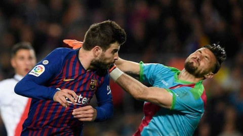 梅西反超比分，皮克扳平，巴萨主场逆转巴列卡诺