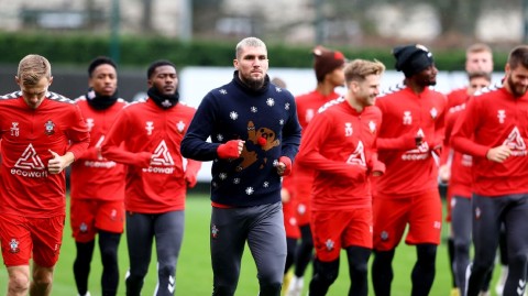 英超烽火再燃 南安普敦圣玛丽球场厉兵秣马迎战海鸥军团