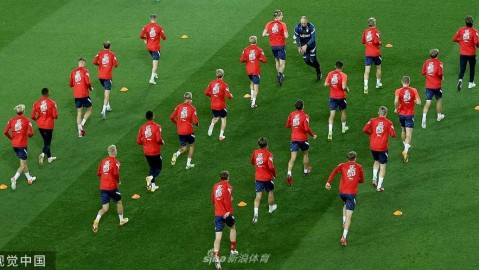 挪威“新三叉戟”蓄势待发：奥斯陆寒风中淬炼，哈兰德领衔剑指出线关键战
