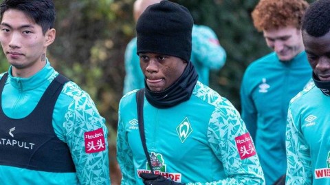 绿白军团的静默备战：不莱梅在深秋的坚守