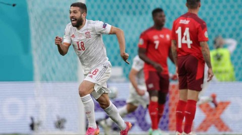 圣彼得堡雨夜，西班牙点杀瑞士挺进四强