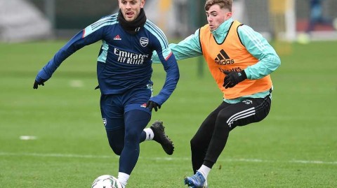 枪手训练营全力备战英超关键战役