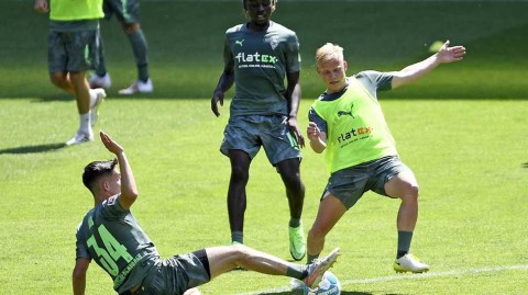 绿茵序曲：门兴格拉德巴赫的夏日备战诗篇