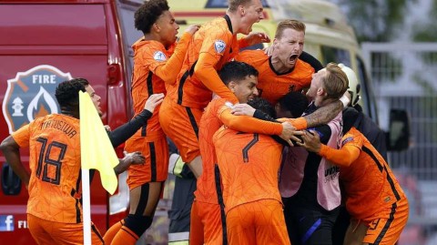 欧青赛经典逆转：橙衣军团绝杀高卢雄鸡，博阿杜双响闪耀全场