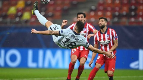 布加勒斯特夜空的一抹蓝：吉鲁惊天倒钩，马竞主场吞下苦涩一败