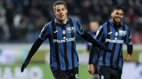 帕萨利奇：亚平宁赛场的中场奇兵，戴帽艺术家的华丽乐章