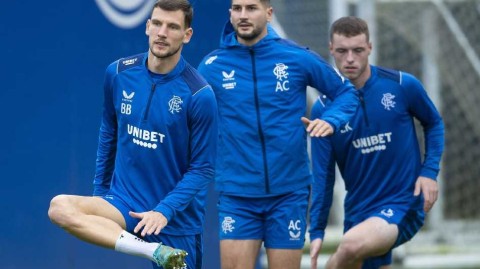 格拉斯哥流浪者欧冠末轮前的坚守与希望