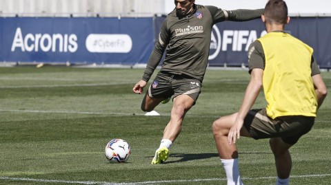 苏亚雷斯领衔床单军团：马德里德比前的最后冲刺