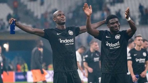 欧冠烽火：法兰克福远征马赛奏凯歌