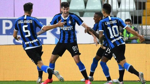 塔尔迪尼的狂欢：国际米兰最后时刻头槌双响惊天逆转帕尔马