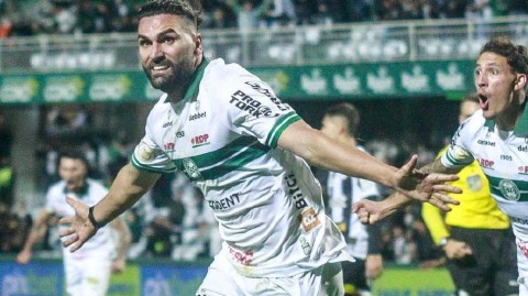 科里蒂巴惨遭桑托斯读秒绝杀