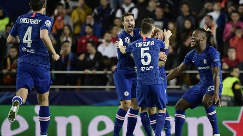 蝙蝠军团主场逼平蓝军，切尔西憾失提前晋级良机