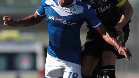 蓝黑间条衫的悲喜两重天，降级区的布雷西亚最后时刻被帕尔马绝杀