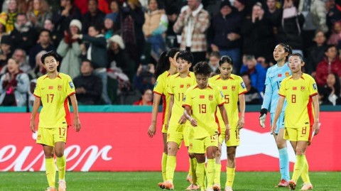 玫瑰终场凋零憾负丹麦，珀斯夜空留下铿锵余韵