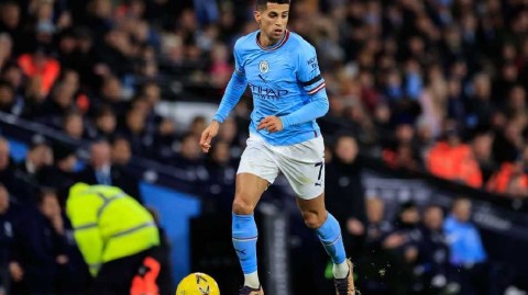 坎塞洛租借加盟拜仁慕尼黑附带买断条款的幕后与瞬间