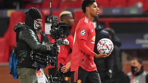 梦剧场狂欢夜：拉什福德27分钟戴帽，曼联5球横扫莱比锡