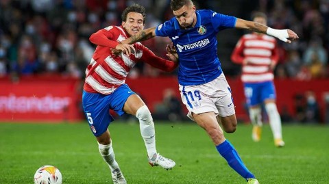 卡梅内斯球场上演读秒心跳，莫利纳绝平弑旧主，格拉纳达赫塔菲保级战各取一分